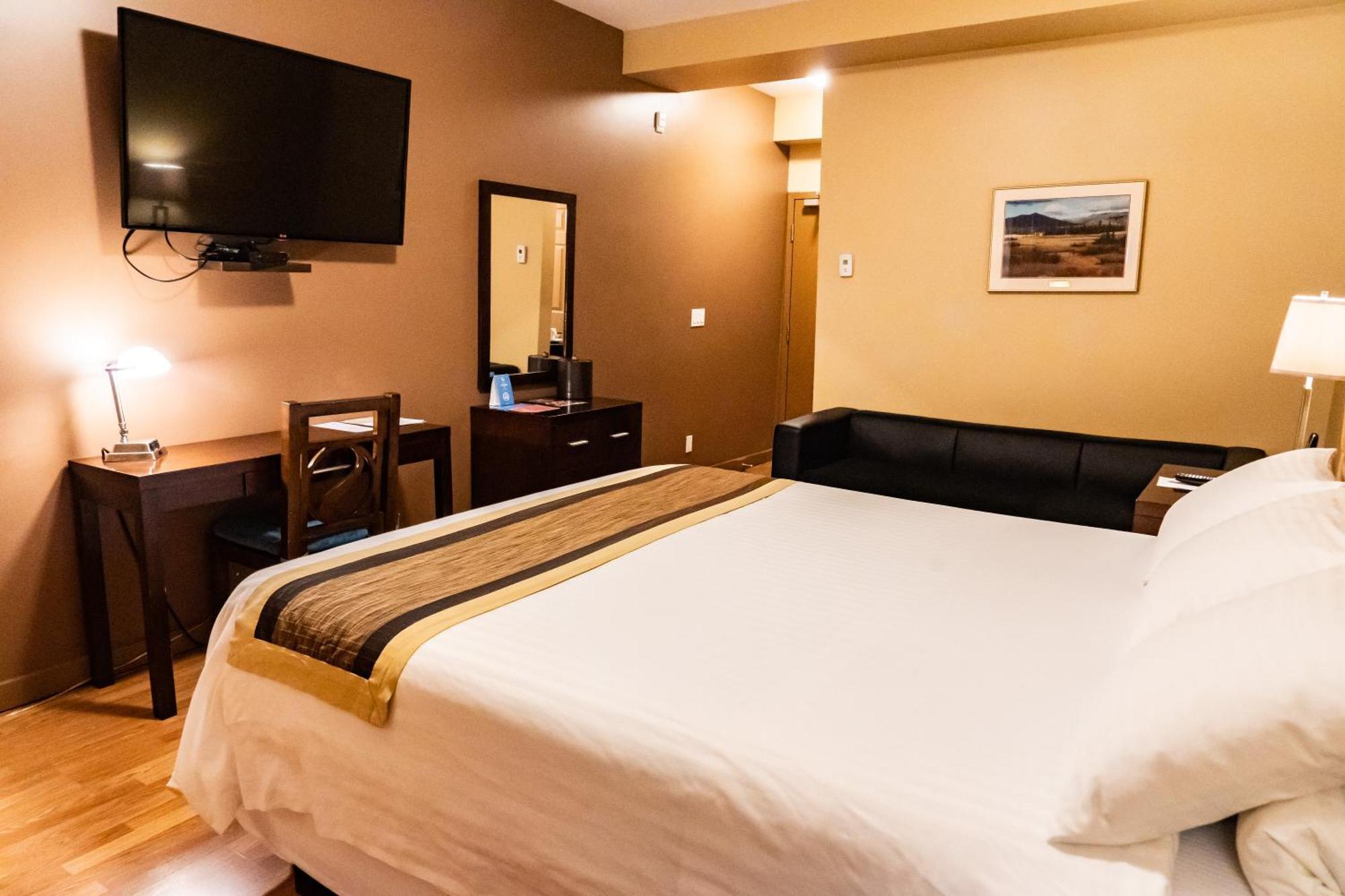 Skky Hotel Whitehorse Extérieur photo